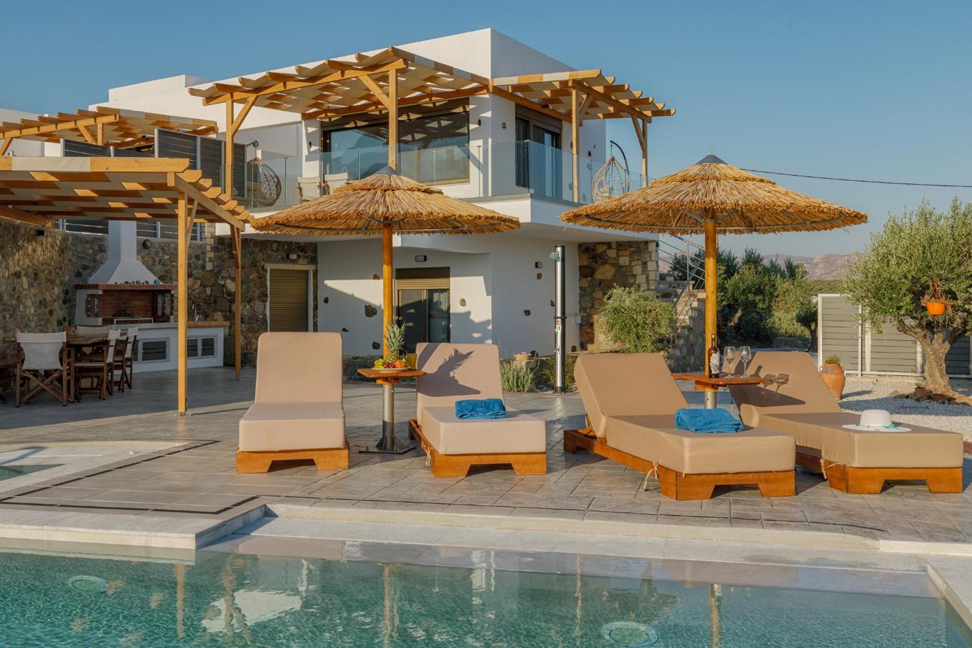 Mediterranean View Villa Makrýgialos Eksteriør billede