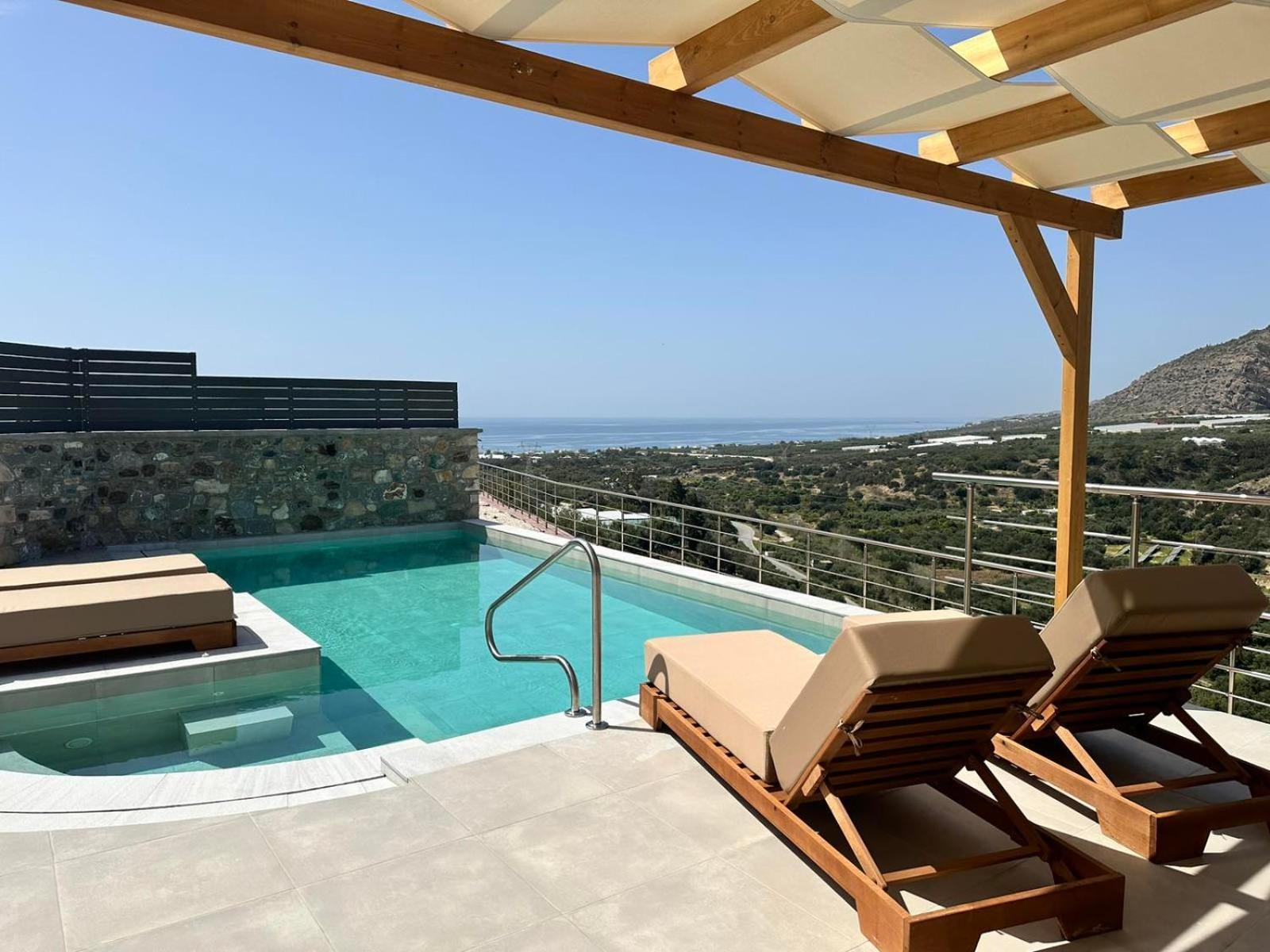 Mediterranean View Villa Makrýgialos Eksteriør billede